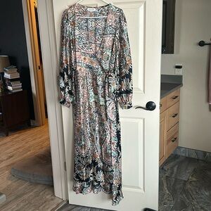Large Molly Bracken Floral dress wore once for family my pictures
